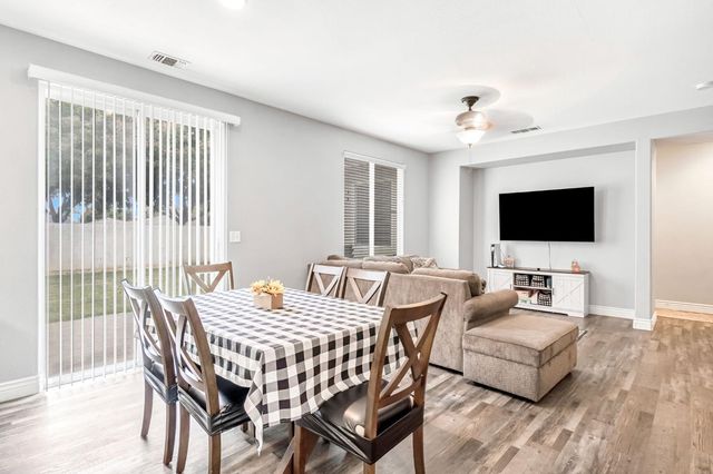 2430 S Hayston Avenue, Fresno, CA 93725