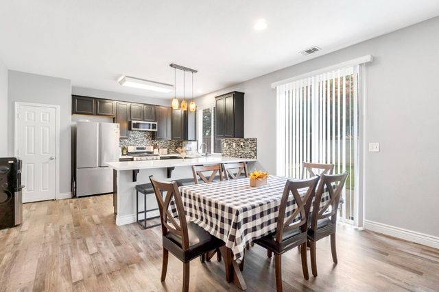 2430 S Hayston Avenue, Fresno, CA 93725