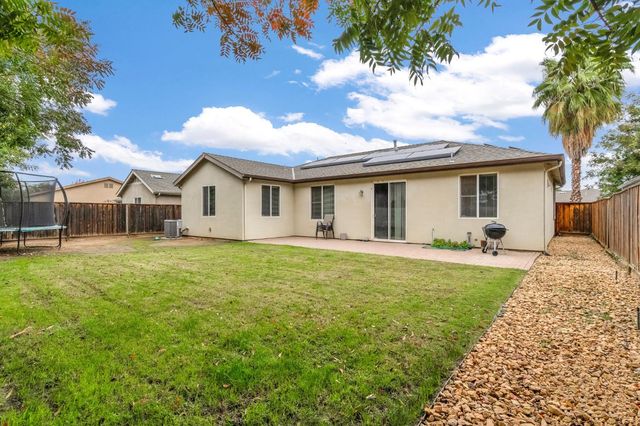 2430 S Hayston Avenue, Fresno, CA 93725