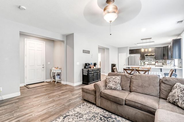 2430 S Hayston Avenue, Fresno, CA 93725