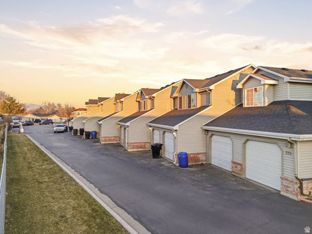 221 S MAJESTIC MEADOWS DR, Payson, UT 84651