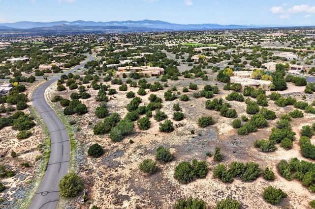 43 Thundercloud, Santa Fe, NM 87506