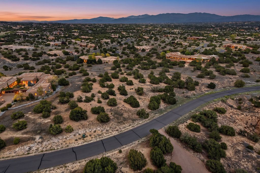 43 Thundercloud, Santa Fe, NM 87506