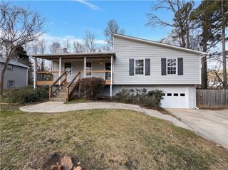 2582 Ramblewood Court, Acworth, GA 30102