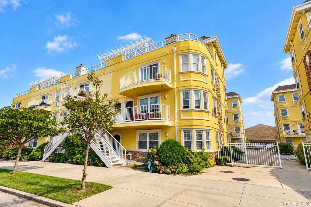 176 Beach 101st Street 4A, Rockaway Park, NY 11694 — exterior