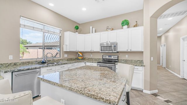 1970 E YELLOWSTONE Place, Chandler, AZ 85249