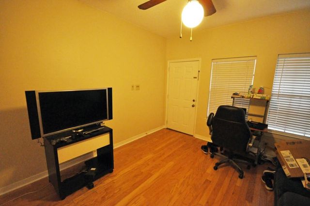2216 San Gabriel ST 203, Austin, TX 78705