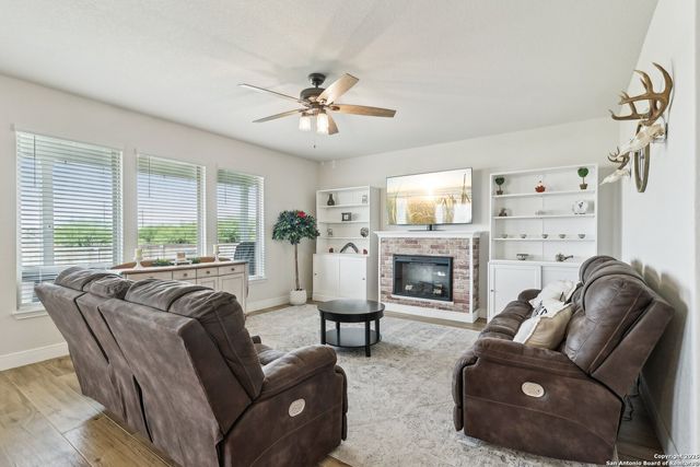 402 Devnet, Cibolo, TX 78108