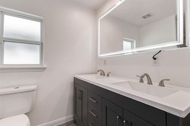 9811 Kerr Street, Houston, TX 77029