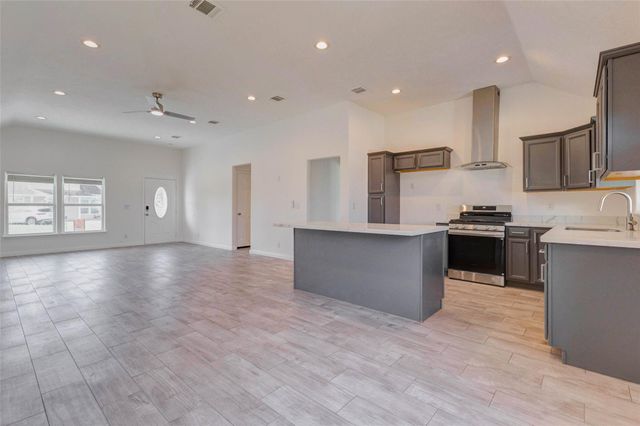 9811 Kerr Street, Houston, TX 77029