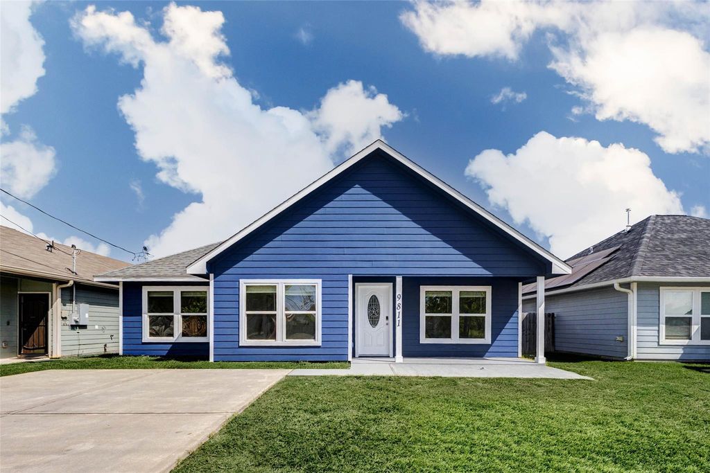 9811 Kerr Street, Houston, TX 77029
