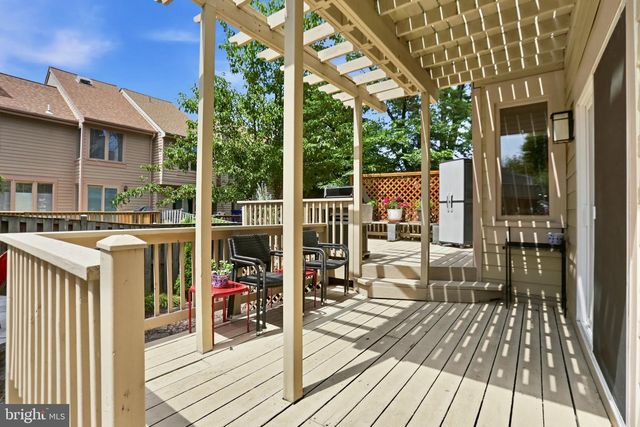 1025 BOROS CT, Herndon, VA 20170