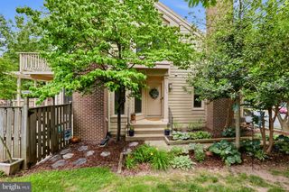 1025 BOROS CT, Herndon, VA 20170
