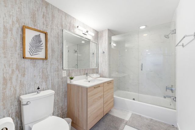 16385 Biscayne Blvd 2516, North Miami Beach, FL 33160