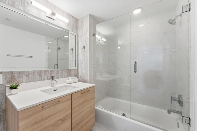 16385 Biscayne Blvd 2516, North Miami Beach, FL 33160