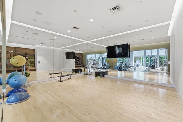 16385 Biscayne Blvd 2516, North Miami Beach, FL 33160