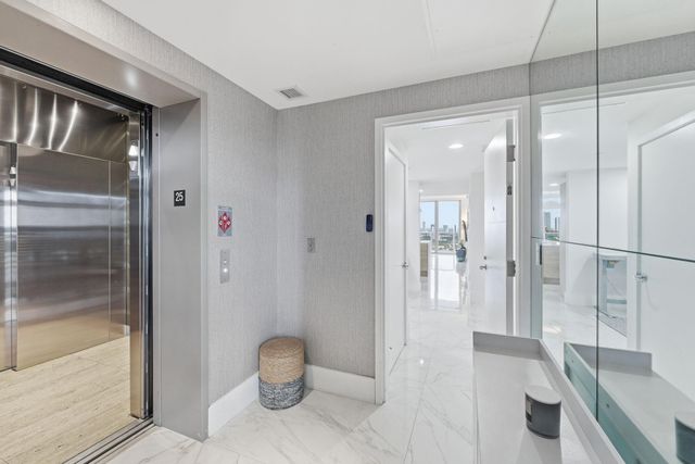 16385 Biscayne Blvd 2516, North Miami Beach, FL 33160