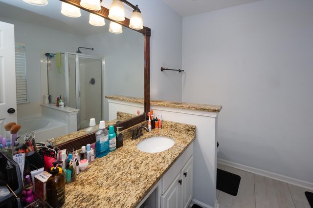 518 Holiday Drive, Summerville, SC 29483