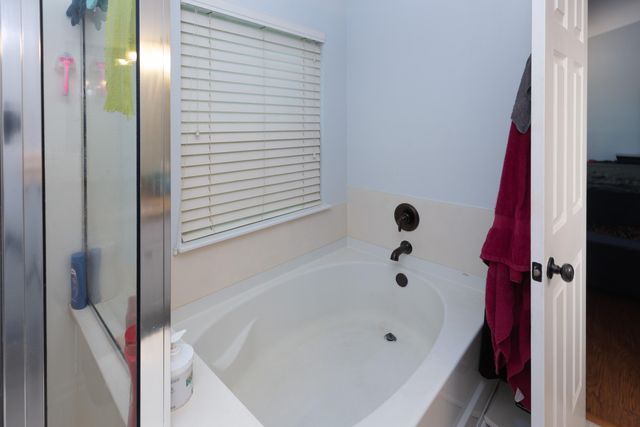 518 Holiday Drive, Summerville, SC 29483