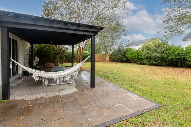 518 Holiday Drive, Summerville, SC 29483