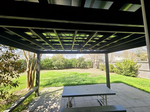 518 Holiday Drive, Summerville, SC 29483