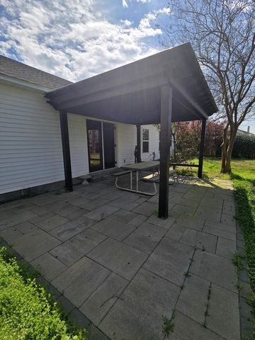 518 Holiday Drive, Summerville, SC 29483