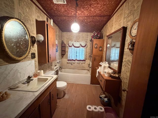 410 N Wilks, Mcrae, AR 72102