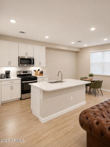 21007 N 58TH Place, Phoenix, AZ 85054