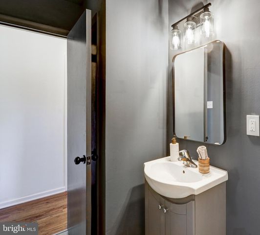 503 MATTHEW RD, Harrisburg, PA 17109
