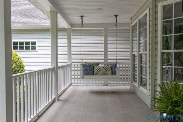 381 Shorewood Dr, Louisa, VA 23117