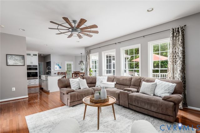 381 Shorewood Dr, Louisa, VA 23117