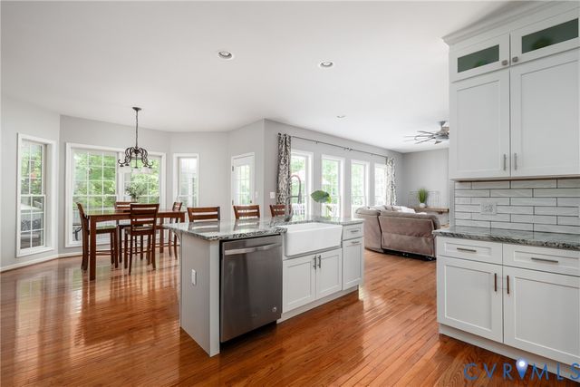 381 Shorewood Dr, Louisa, VA 23117