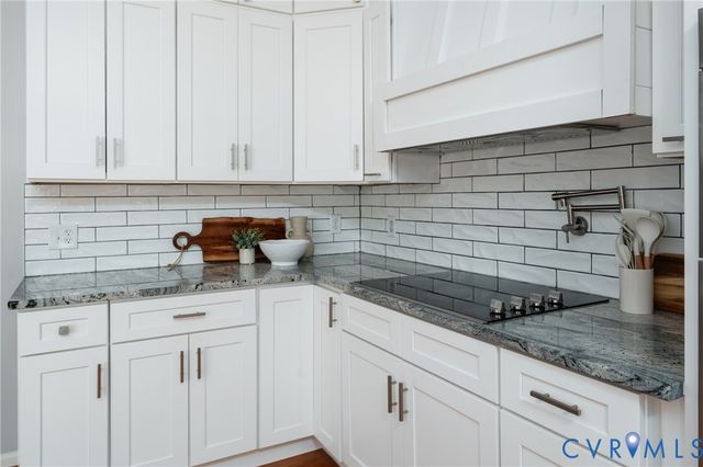 381 Shorewood Dr, Louisa, VA 23117