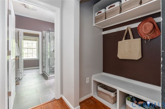 381 Shorewood Dr, Louisa, VA 23117