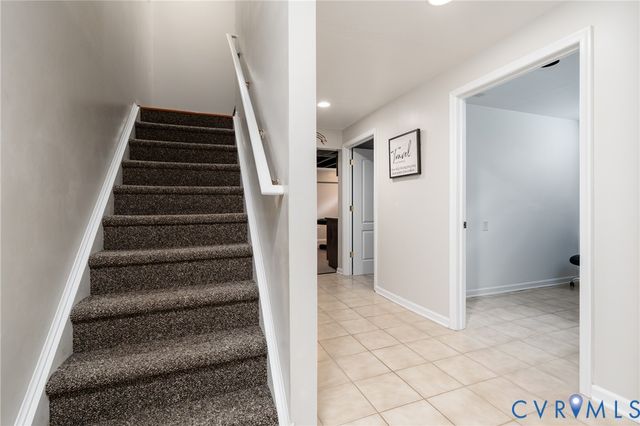 381 Shorewood Dr, Louisa, VA 23117