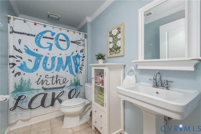 381 Shorewood Dr, Louisa, VA 23117