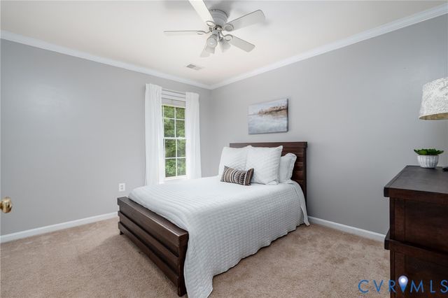 381 Shorewood Dr, Louisa, VA 23117