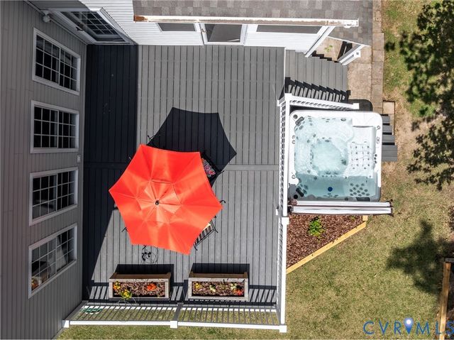 381 Shorewood Dr, Louisa, VA 23117