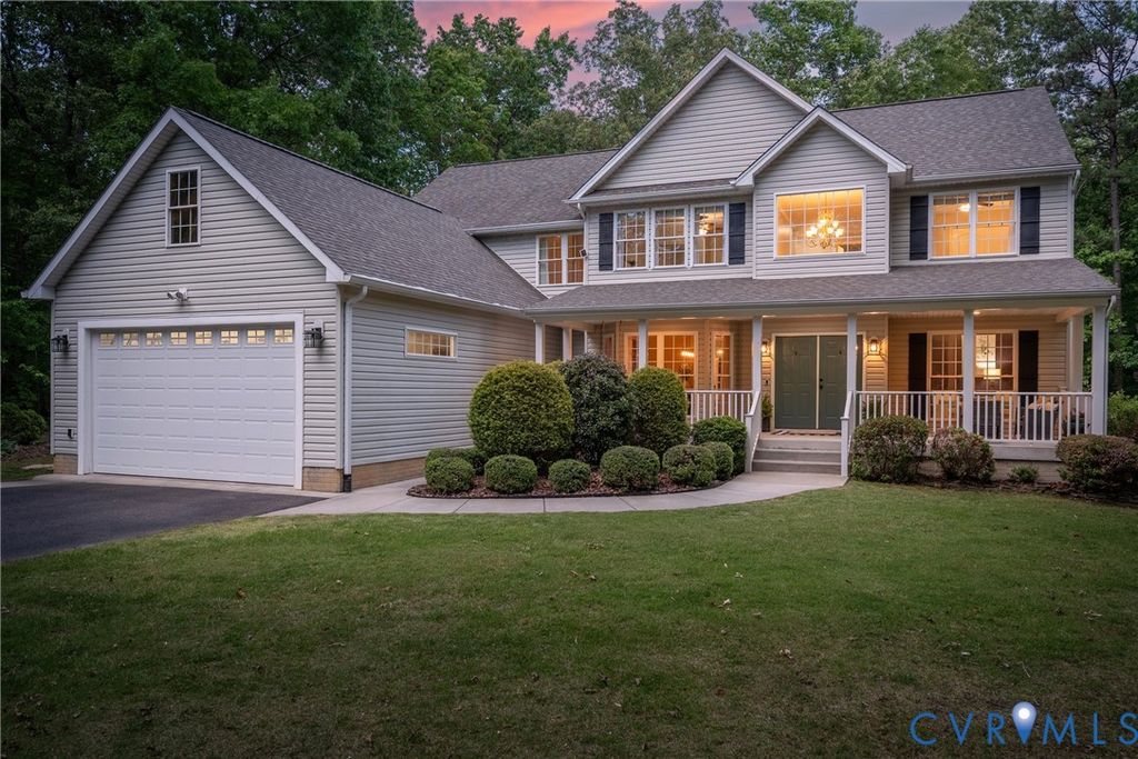 381 Shorewood Dr, Louisa, VA 23117