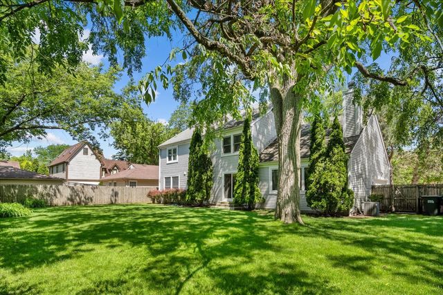 542 Wayland Avenue, Kenilworth, IL 60043