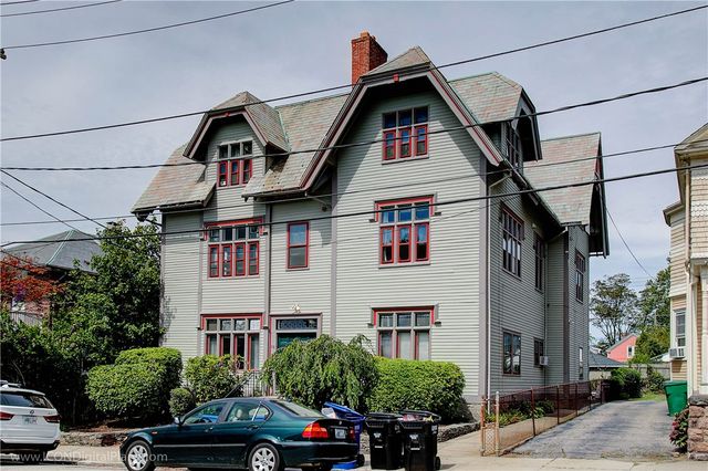 28 Narragansett Avenue 1, Newport, RI 02840