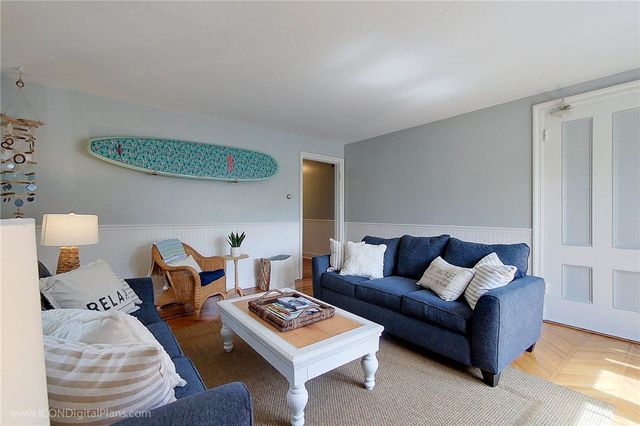 28 Narragansett Avenue 1, Newport, RI 02840