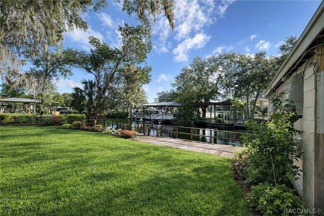 11451 W Pope Court, Homosassa, FL 34448