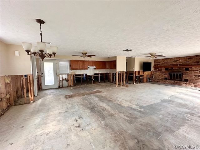 11451 W Pope Court, Homosassa, FL 34448