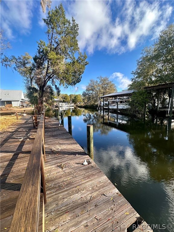 11451 W Pope Court, Homosassa, FL 34448