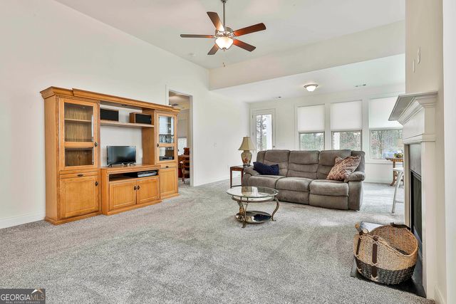 541 Hazelnut Drive, Peachtree City, GA 30269