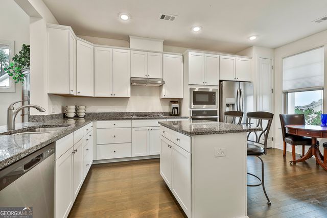 541 Hazelnut Drive, Peachtree City, GA 30269