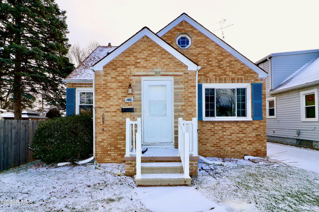 146 Jennings Road, Rossford, OH 43460