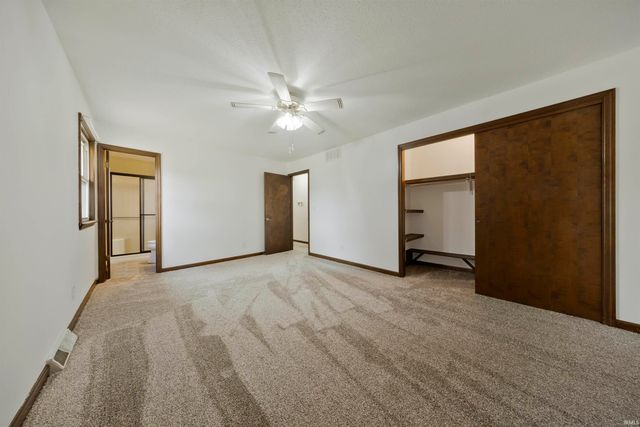 9330 Eastlake Drive, Wadesville, IN 47638