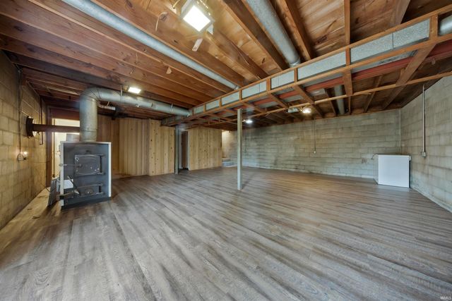 9330 Eastlake Drive, Wadesville, IN 47638